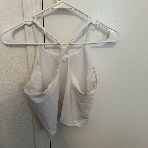 Old Navy sports bras size M (rarely used) - Picture 6 of 10